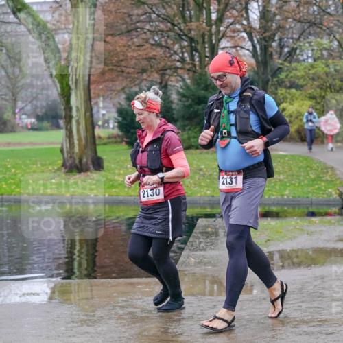 07.12.2025 - St. Pauli X-Mass-Run No. 15 Michael Burmester http://msf.ph/oto/9401844 07.12.2025 10:29:14 Laufen 2130, 15, 2131 meine-sportfotos.de