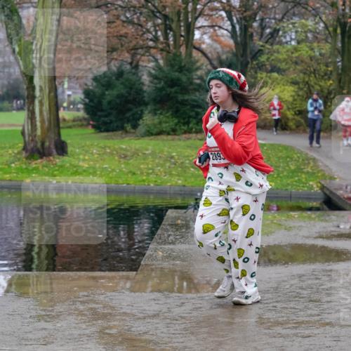 07.12.2025 - St. Pauli X-Mass-Run No. 15 Michael Burmester http://msf.ph/oto/9401851 07.12.2025 10:29:16 Laufen 2893 meine-sportfotos.de
