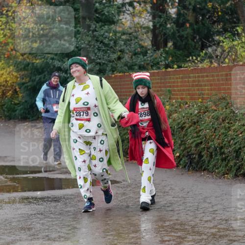 07.12.2025 - St. Pauli X-Mass-Run No. 15 Michael Burmester http://msf.ph/oto/9401858 07.12.2025 10:29:26 Laufen 15, 2879, 898 meine-sportfotos.de