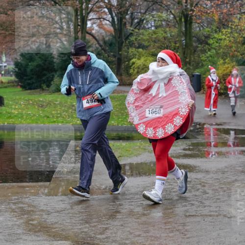 07.12.2025 - St. Pauli X-Mass-Run No. 15 Michael Burmester http://msf.ph/oto/9401876 07.12.2025 10:29:32 Laufen 492, 1660 meine-sportfotos.de