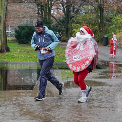 07.12.2025 - St. Pauli X-Mass-Run No. 15 Michael Burmester http://msf.ph/oto/9401877 07.12.2025 10:29:32 Laufen 49, 1660 meine-sportfotos.de