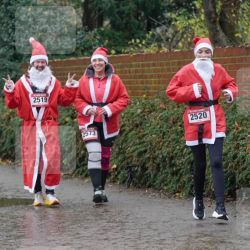 07.12.2025 - St. Pauli X-Mass-Run No. 15 Michael Burmester http://msf.ph/oto/9401888 07.12.2025 10:29:40 Laufen 2519, 2573, 2520 meine-sportfotos.de