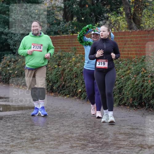 07.12.2025 - St. Pauli X-Mass-Run No. 15 Michael Burmester http://msf.ph/oto/9401915 07.12.2025 10:30:01 Laufen 2329, 15, 319 meine-sportfotos.de