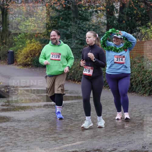 07.12.2025 - St. Pauli X-Mass-Run No. 15 Michael Burmester http://msf.ph/oto/9401921 07.12.2025 10:30:03 Laufen 2329, 319, 314 meine-sportfotos.de