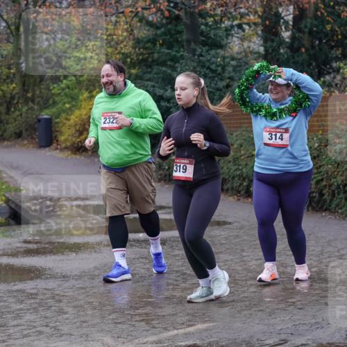 07.12.2025 - St. Pauli X-Mass-Run No. 15 Michael Burmester http://msf.ph/oto/9401922 07.12.2025 10:30:04 Laufen 232, 319, 314 meine-sportfotos.de