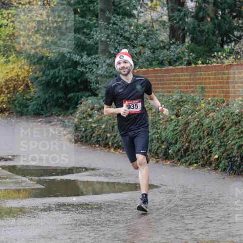 07.12.2025 - St. Pauli X-Mass-Run No. 15 Michael Burmester http://msf.ph/oto/9401938 07.12.2025 10:37:10 Laufen 935 meine-sportfotos.de