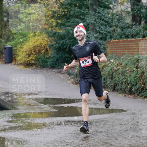 07.12.2025 - St. Pauli X-Mass-Run No. 15 Michael Burmester http://msf.ph/oto/9401941 07.12.2025 10:37:10 Laufen 935 meine-sportfotos.de