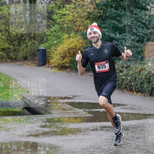 07.12.2025 - St. Pauli X-Mass-Run No. 15 Michael Burmester http://msf.ph/oto/9401943 07.12.2025 10:37:10 Laufen 15, 935 meine-sportfotos.de