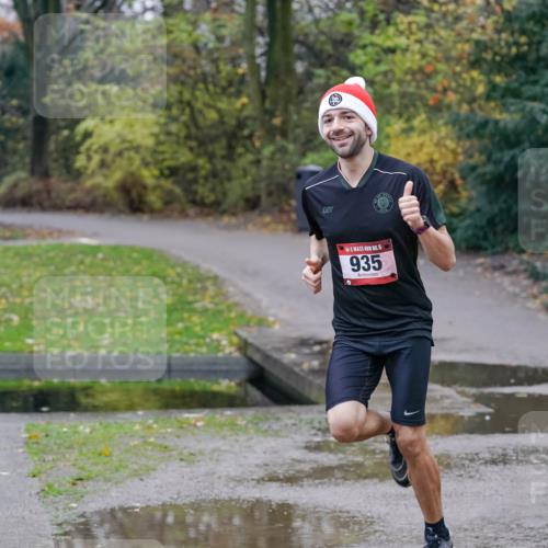 07.12.2025 - St. Pauli X-Mass-Run No. 15 Michael Burmester http://msf.ph/oto/9401944 07.12.2025 10:37:10 Laufen 15, 935 meine-sportfotos.de