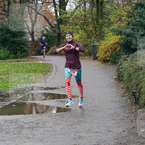 07.12.2025 - St. Pauli X-Mass-Run No. 15 Michael Burmester http://msf.ph/oto/9401954 07.12.2025 10:38:09 Laufen 328 meine-sportfotos.de