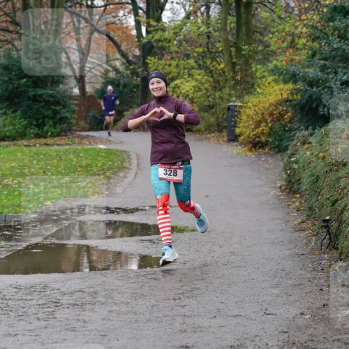 07.12.2025 - St. Pauli X-Mass-Run No. 15 Michael Burmester http://msf.ph/oto/9401955 07.12.2025 10:38:09 Laufen 5, 328 meine-sportfotos.de