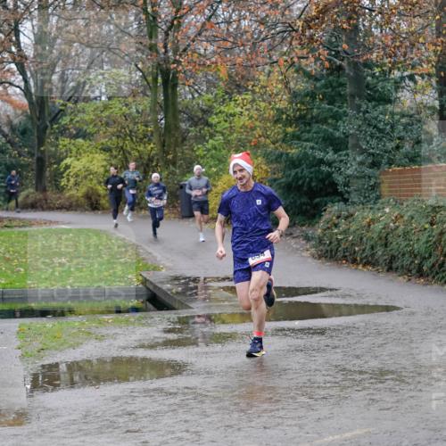 07.12.2025 - St. Pauli X-Mass-Run No. 15 Michael Burmester http://msf.ph/oto/9401959 07.12.2025 10:38:20 Laufen 034 meine-sportfotos.de