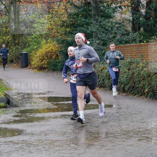07.12.2025 - St. Pauli X-Mass-Run No. 15 Michael Burmester http://msf.ph/oto/9401968 07.12.2025 10:38:25 Laufen 48, 197, 769 meine-sportfotos.de