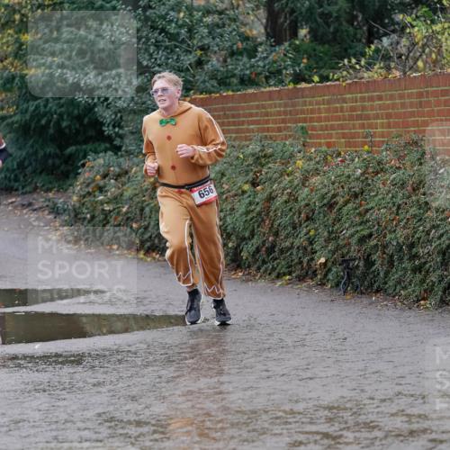 07.12.2025 - St. Pauli X-Mass-Run No. 15 Michael Burmester http://msf.ph/oto/9401988 07.12.2025 10:38:35 Laufen 106, 656 meine-sportfotos.de
