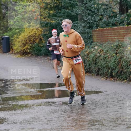 07.12.2025 - St. Pauli X-Mass-Run No. 15 Michael Burmester http://msf.ph/oto/9401995 07.12.2025 10:38:36 Laufen 106, 656 meine-sportfotos.de