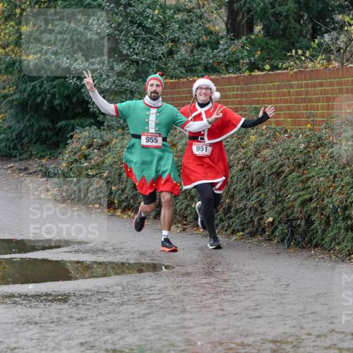 07.12.2025 - St. Pauli X-Mass-Run No. 15 Michael Burmester http://msf.ph/oto/9402015 07.12.2025 10:39:16 Laufen 955, 951 meine-sportfotos.de