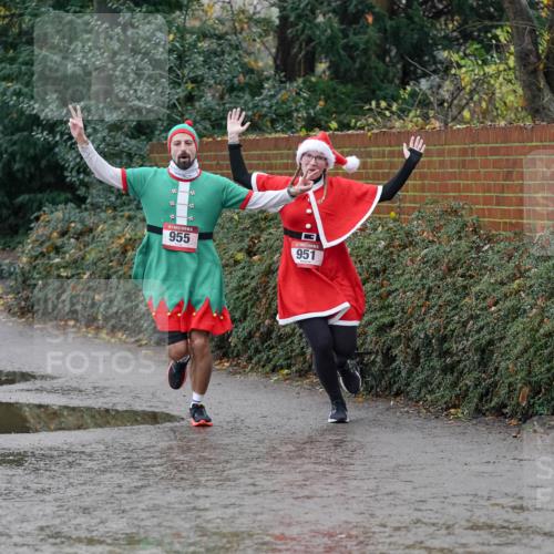 07.12.2025 - St. Pauli X-Mass-Run No. 15 Michael Burmester http://msf.ph/oto/9402018 07.12.2025 10:39:17 Laufen 955, 951 meine-sportfotos.de