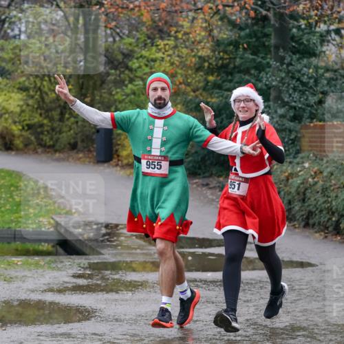 07.12.2025 - St. Pauli X-Mass-Run No. 15 Michael Burmester http://msf.ph/oto/9402025 07.12.2025 10:39:19 Laufen 955, 951 meine-sportfotos.de
