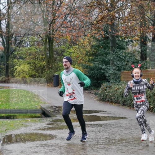 07.12.2025 - St. Pauli X-Mass-Run No. 15 Michael Burmester http://msf.ph/oto/9402029 07.12.2025 10:39:41 Laufen 759, 692 meine-sportfotos.de