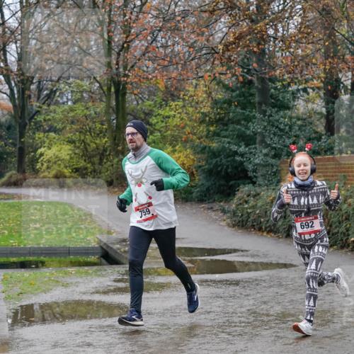 07.12.2025 - St. Pauli X-Mass-Run No. 15 Michael Burmester http://msf.ph/oto/9402030 07.12.2025 10:39:41 Laufen 759, 692 meine-sportfotos.de