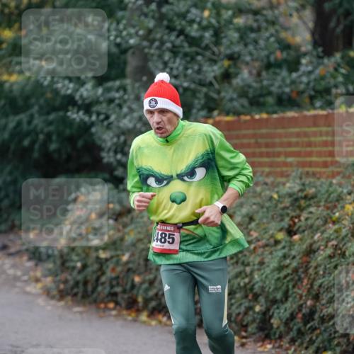 07.12.2025 - St. Pauli X-Mass-Run No. 15 Michael Burmester http://msf.ph/oto/9402040 07.12.2025 10:39:55 Laufen 15, 485 meine-sportfotos.de