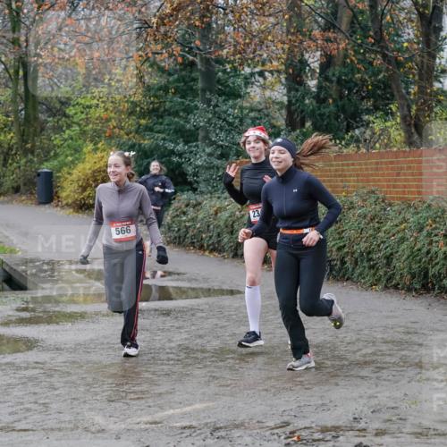 07.12.2025 - St. Pauli X-Mass-Run No. 15 Michael Burmester http://msf.ph/oto/9402054 07.12.2025 10:40:11 Laufen 763, 566, 23 meine-sportfotos.de