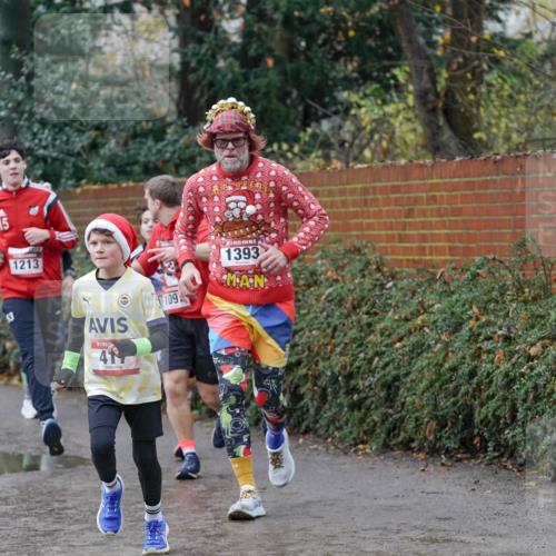 07.12.2025 - St. Pauli X-Mass-Run No. 15 Michael Burmester http://msf.ph/oto/9402096 07.12.2025 10:40:30 Laufen 15, 1213, 417, 109, 1393 meine-sportfotos.de