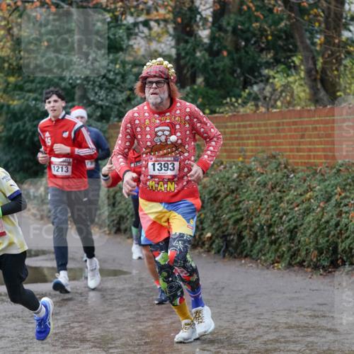 07.12.2025 - St. Pauli X-Mass-Run No. 15 Michael Burmester http://msf.ph/oto/9402099 07.12.2025 10:40:31 Laufen 417, 1213, 15, 1393 meine-sportfotos.de