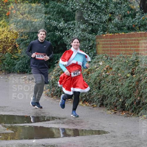 07.12.2025 - St. Pauli X-Mass-Run No. 15 Michael Burmester http://msf.ph/oto/9402110 07.12.2025 10:40:35 Laufen 75, 3275, 941 meine-sportfotos.de