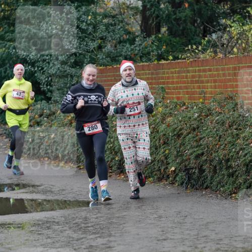 07.12.2025 - St. Pauli X-Mass-Run No. 15 Michael Burmester http://msf.ph/oto/9402127 07.12.2025 10:40:45 Laufen 43, 280, 251 meine-sportfotos.de