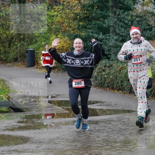 07.12.2025 - St. Pauli X-Mass-Run No. 15 Michael Burmester http://msf.ph/oto/9402133 07.12.2025 10:40:47 Laufen 251, 15, 280 meine-sportfotos.de