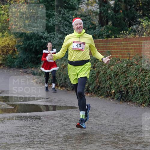 07.12.2025 - St. Pauli X-Mass-Run No. 15 Michael Burmester http://msf.ph/oto/9402142 07.12.2025 10:40:49 Laufen 43 meine-sportfotos.de