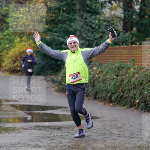 07.12.2025 - St. Pauli X-Mass-Run No. 15 Michael Burmester http://msf.ph/oto/9402176 07.12.2025 10:41:10 Laufen 420, 1041 meine-sportfotos.de