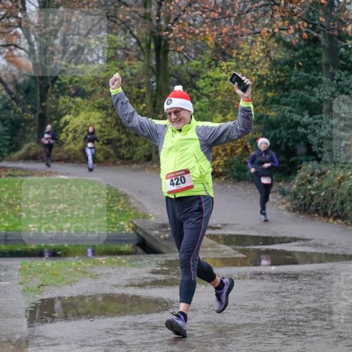 07.12.2025 - St. Pauli X-Mass-Run No. 15 Michael Burmester http://msf.ph/oto/9402180 07.12.2025 10:41:10 Laufen 15, 420 meine-sportfotos.de