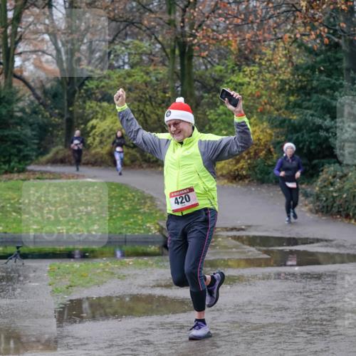 07.12.2025 - St. Pauli X-Mass-Run No. 15 Michael Burmester http://msf.ph/oto/9402181 07.12.2025 10:41:11 Laufen 5, 420 meine-sportfotos.de