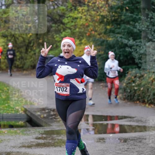 07.12.2025 - St. Pauli X-Mass-Run No. 15 Michael Burmester http://msf.ph/oto/9402204 07.12.2025 10:41:24 Laufen 15, 1702 meine-sportfotos.de