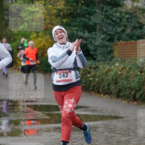 07.12.2025 - St. Pauli X-Mass-Run No. 15 Michael Burmester http://msf.ph/oto/9402214 07.12.2025 10:41:30 Laufen 5, 247, 15, 242 meine-sportfotos.de