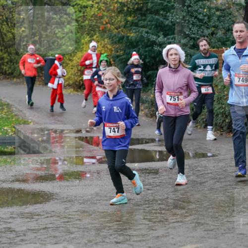 07.12.2025 - St. Pauli X-Mass-Run No. 15 Michael Burmester http://msf.ph/oto/9402247 07.12.2025 10:41:40 Laufen 747, 225, 00, 25, 15, 749, 751, 16 meine-sportfotos.de