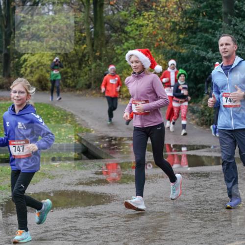 07.12.2025 - St. Pauli X-Mass-Run No. 15 Michael Burmester http://msf.ph/oto/9402250 07.12.2025 10:41:41 Laufen 747, 745, 746 meine-sportfotos.de
