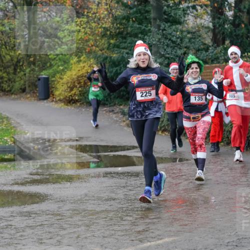 07.12.2025 - St. Pauli X-Mass-Run No. 15 Michael Burmester http://msf.ph/oto/9402270 07.12.2025 10:41:46 Laufen 225, 135, 985 meine-sportfotos.de