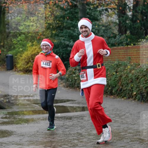 07.12.2025 - St. Pauli X-Mass-Run No. 15 Michael Burmester http://msf.ph/oto/9402279 07.12.2025 10:41:48 Laufen 1482, 985 meine-sportfotos.de