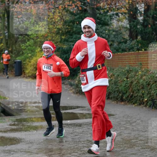 07.12.2025 - St. Pauli X-Mass-Run No. 15 Michael Burmester http://msf.ph/oto/9402280 07.12.2025 10:41:49 Laufen 1482, 985 meine-sportfotos.de