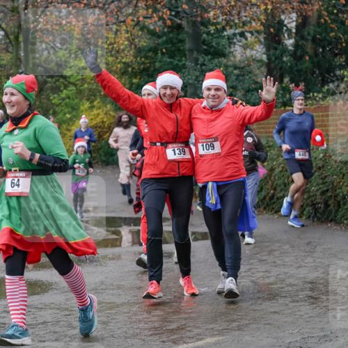 07.12.2025 - St. Pauli X-Mass-Run No. 15 Michael Burmester http://msf.ph/oto/9402309 07.12.2025 10:42:01 Laufen 61, 64, 435, 1, 139, 109, 440 meine-sportfotos.de