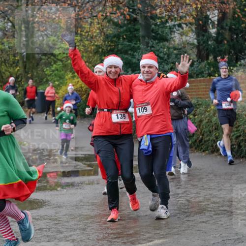 07.12.2025 - St. Pauli X-Mass-Run No. 15 Michael Burmester http://msf.ph/oto/9402311 07.12.2025 10:42:02 Laufen 15, 64, 139, 109, 440 meine-sportfotos.de
