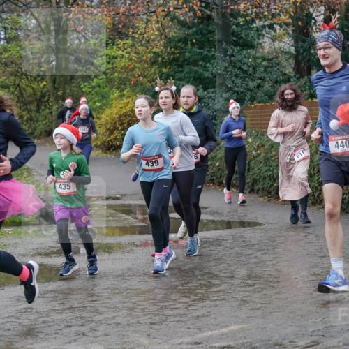 07.12.2025 - St. Pauli X-Mass-Run No. 15 Michael Burmester http://msf.ph/oto/9402322 07.12.2025 10:42:05 Laufen 1643, 68, 435, 439, 611, 440 meine-sportfotos.de