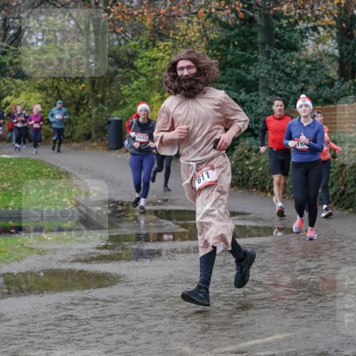 07.12.2025 - St. Pauli X-Mass-Run No. 15 Michael Burmester http://msf.ph/oto/9402329 07.12.2025 10:42:07 Laufen 1643, 611, 16 meine-sportfotos.de