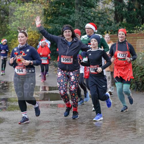 07.12.2025 - St. Pauli X-Mass-Run No. 15 Michael Burmester http://msf.ph/oto/9402366 07.12.2025 10:42:20 Laufen 15, 764, 1411, 1065, 102, 1723 meine-sportfotos.de