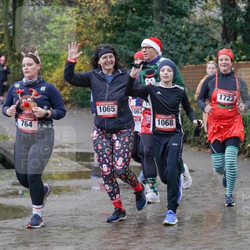 07.12.2025 - St. Pauli X-Mass-Run No. 15 Michael Burmester http://msf.ph/oto/9402369 07.12.2025 10:42:21 Laufen 15, 764, 15, 1065, 1067, 1068, 5, 1723 meine-sportfotos.de