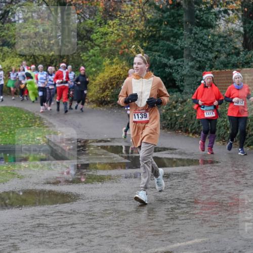07.12.2025 - St. Pauli X-Mass-Run No. 15 Michael Burmester http://msf.ph/oto/9402377 07.12.2025 10:42:23 Laufen 1139, 1411, 212 meine-sportfotos.de