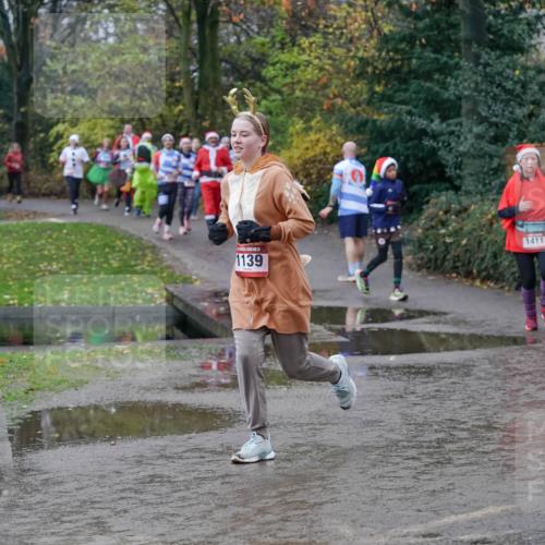 07.12.2025 - St. Pauli X-Mass-Run No. 15 Michael Burmester http://msf.ph/oto/9402381 07.12.2025 10:42:23 Laufen 1139, 1411, 1212 meine-sportfotos.de